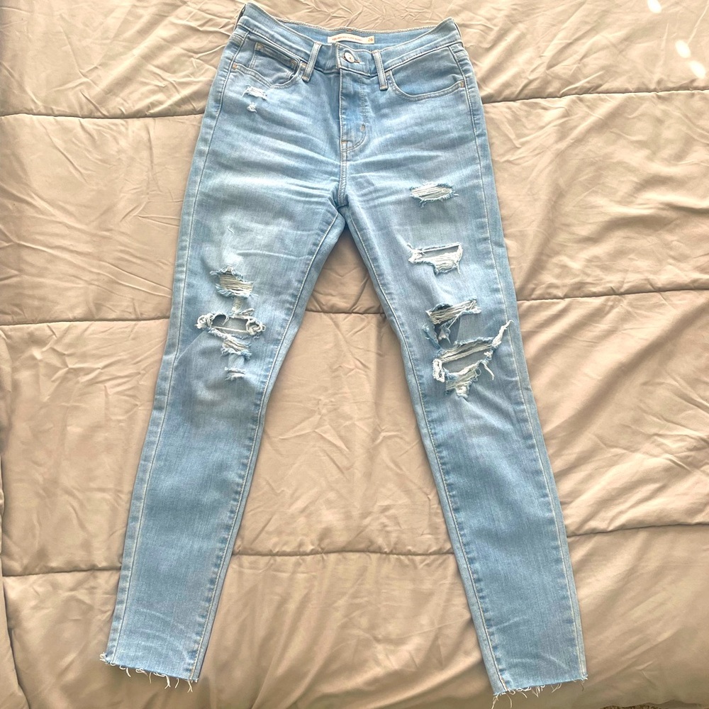 Levi’s High Rise Super Skinny Jean in Light Wash
